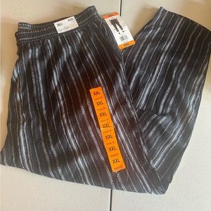 Jessica Simpson XXL pants black and white NWT